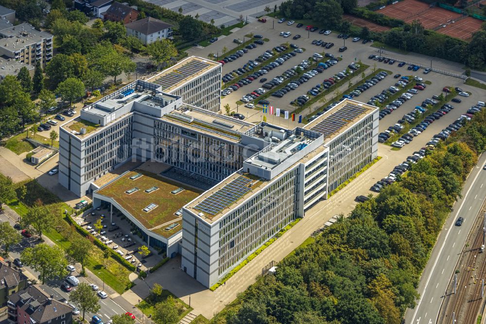 Bochum von oben - Bürogebäude des Geschäftshauses Vonovia Zentrale im Ortsteil Altenbochum in Bochum im Bundesland Nordrhein-Westfalen, Deutschland