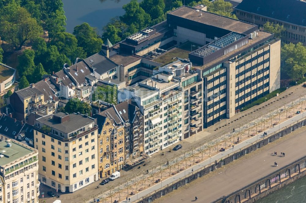 Luftbild Düsseldorf - Bürogebäude - Geschäftshauszeile am Mannesmannufer im Ortsteil Carlstadt in Düsseldorf im Bundesland Nordrhein-Westfalen, Deutschland