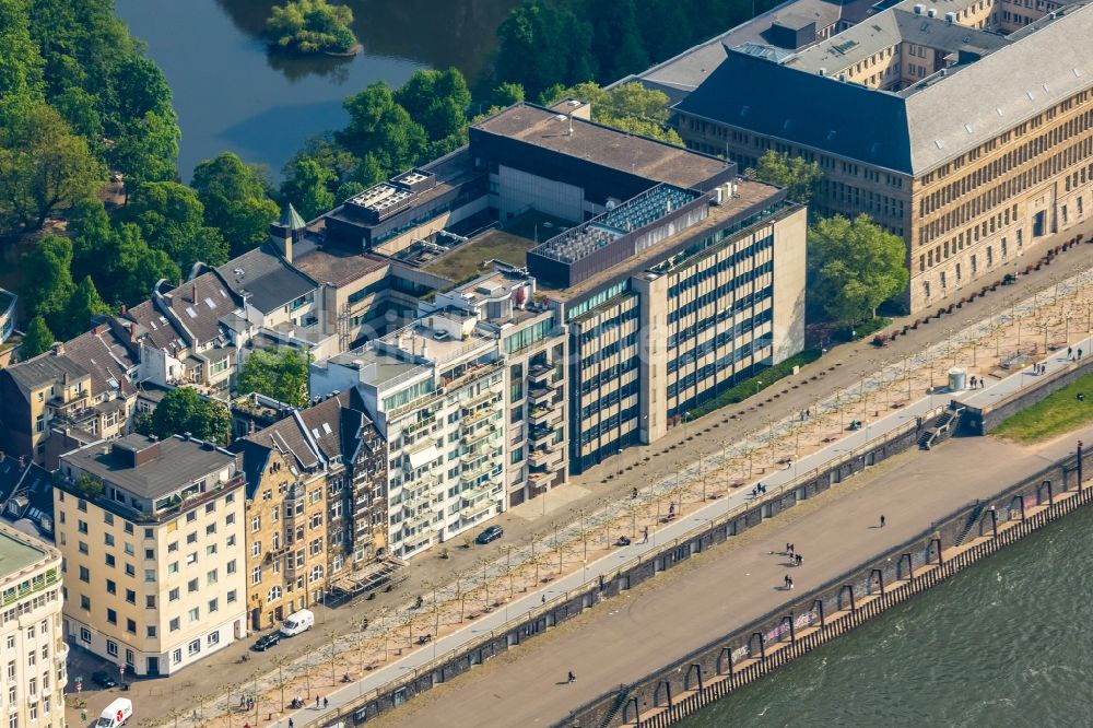 Luftaufnahme Düsseldorf - Bürogebäude - Geschäftshauszeile am Mannesmannufer im Ortsteil Carlstadt in Düsseldorf im Bundesland Nordrhein-Westfalen, Deutschland