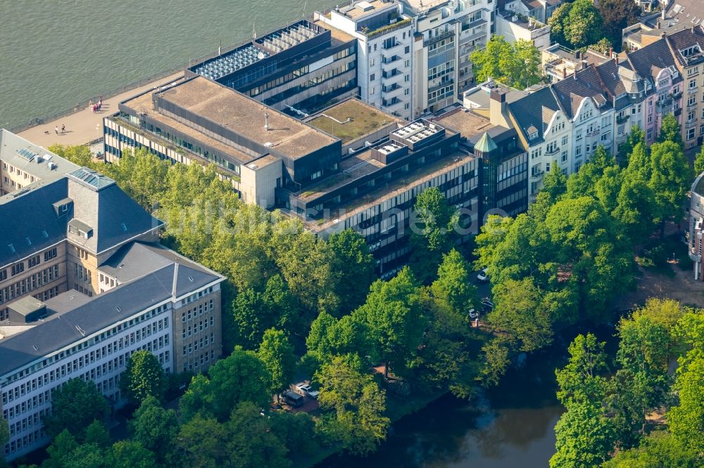 Luftaufnahme Düsseldorf - Bürogebäude - Geschäftshauszeile am Mannesmannufer im Ortsteil Carlstadt in Düsseldorf im Bundesland Nordrhein-Westfalen, Deutschland