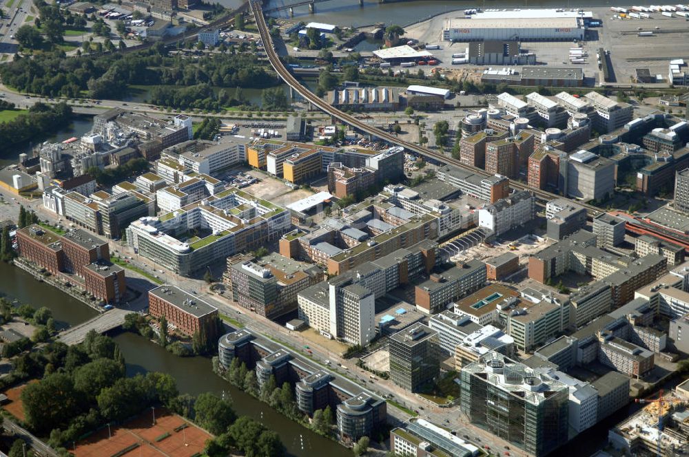 Hamburg von oben - Bürogebäude in Hamburg Hammerbrook