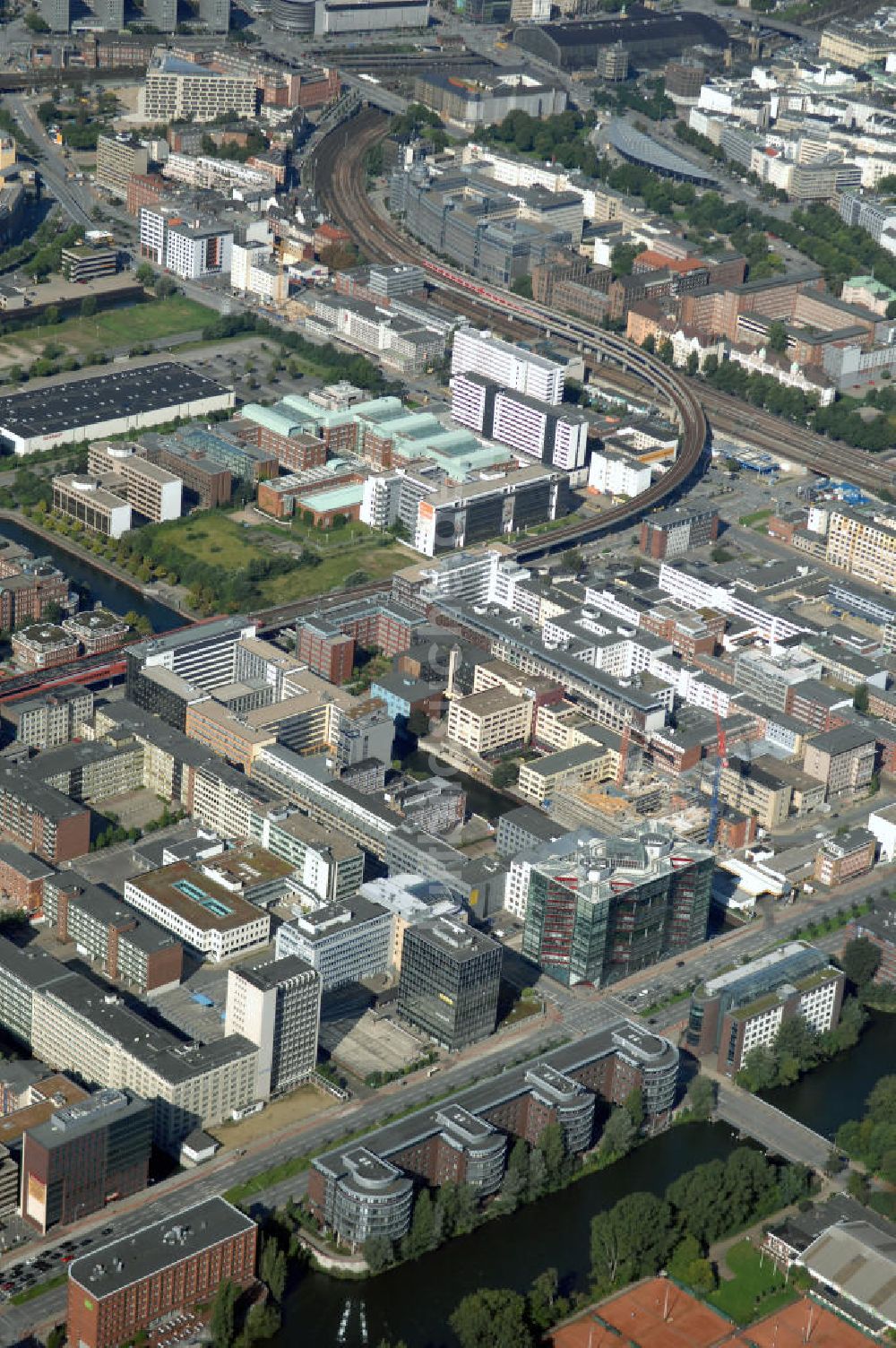 Hamburg aus der Vogelperspektive: Bürogebäude in Hamburg Hammerbrook