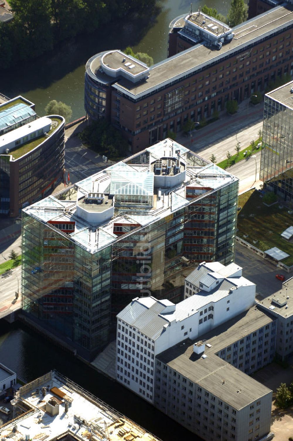 Hamburg aus der Vogelperspektive: Bürogebäude in Hamburg Hammerbrook