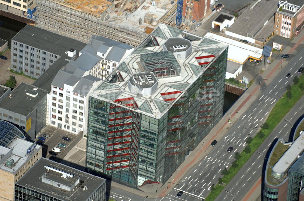 Hamburg von oben - Bürogebäude in Hamburg Hammerbrook