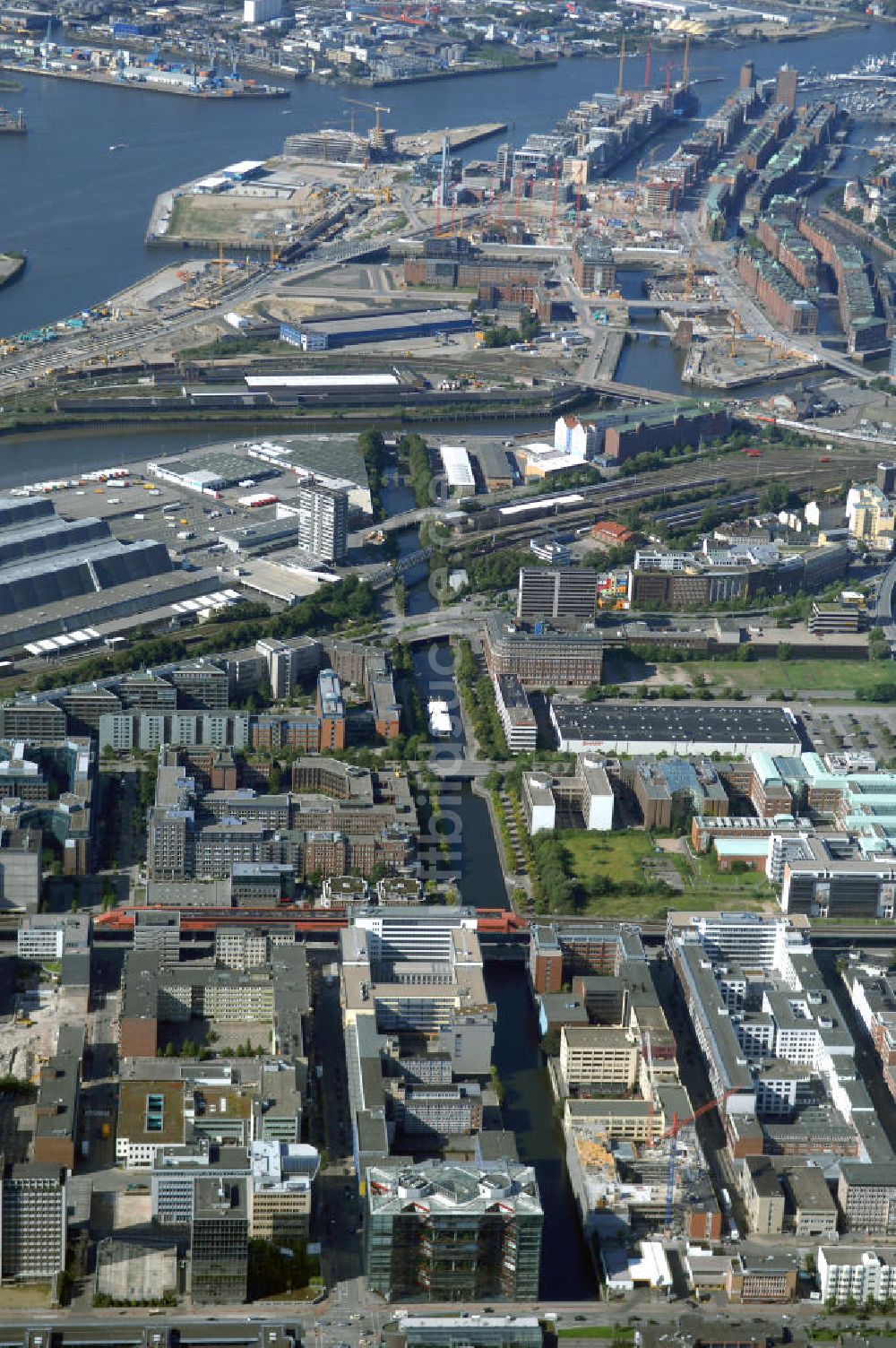 Hamburg aus der Vogelperspektive: Bürogebäude in Hamburg Hammerbrook