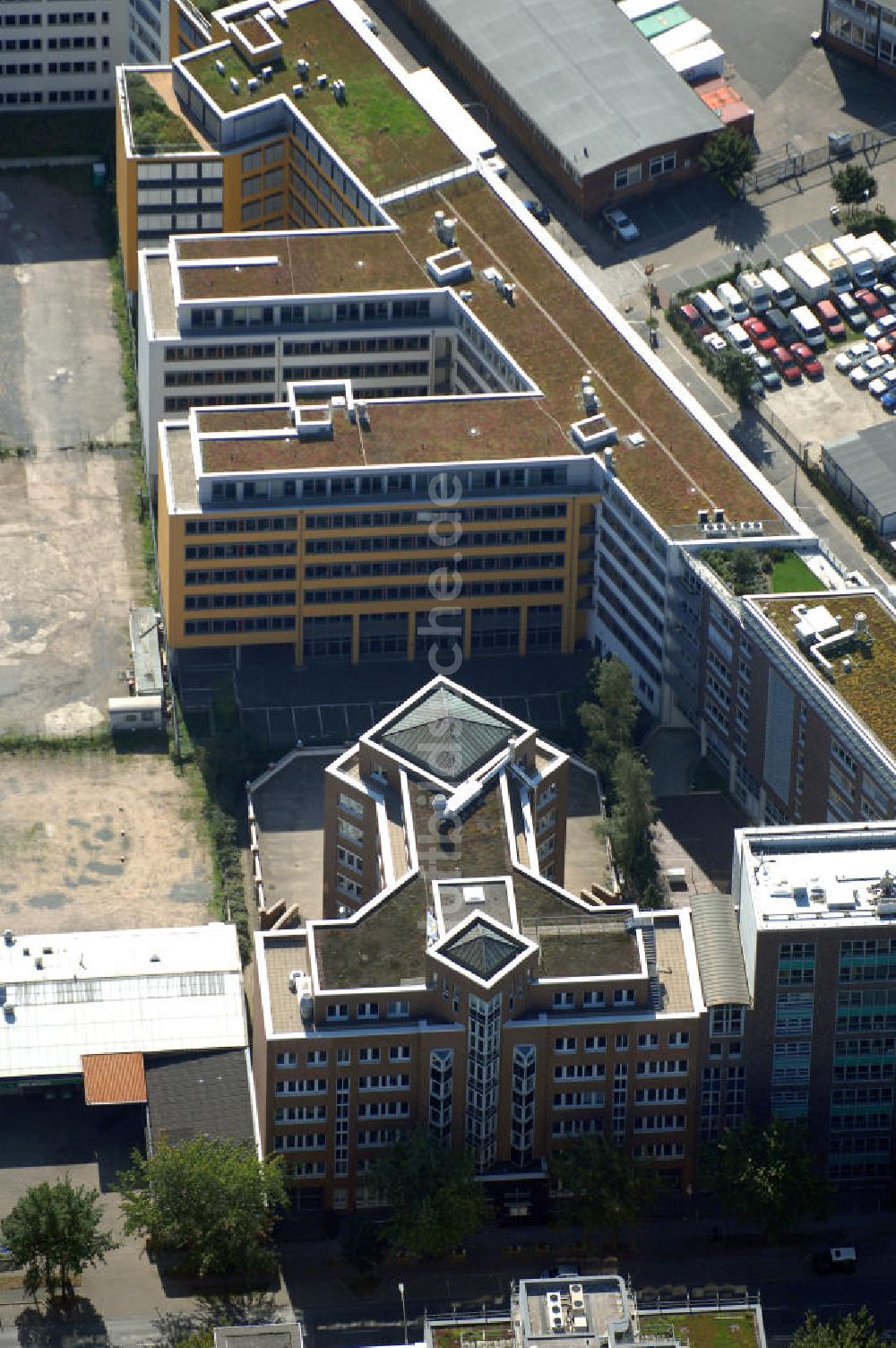 Hamburg aus der Vogelperspektive: Bürogebäude in Hamburg Hammerbrook