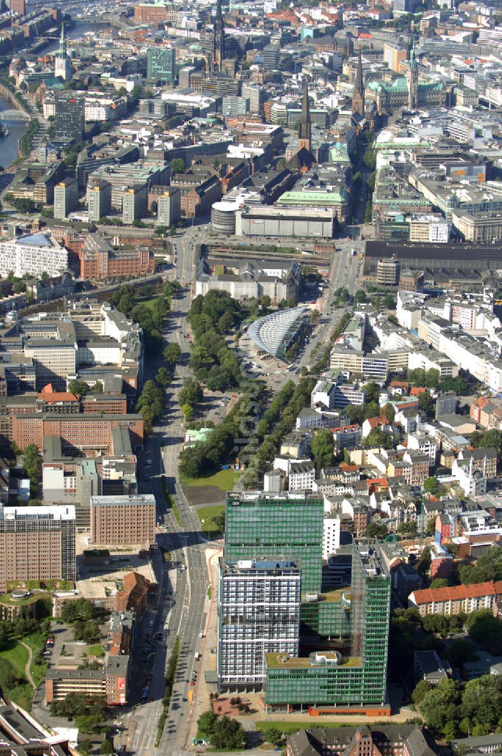 Hamburg von oben - Bürogebäude in Hamburg Sankt Georg