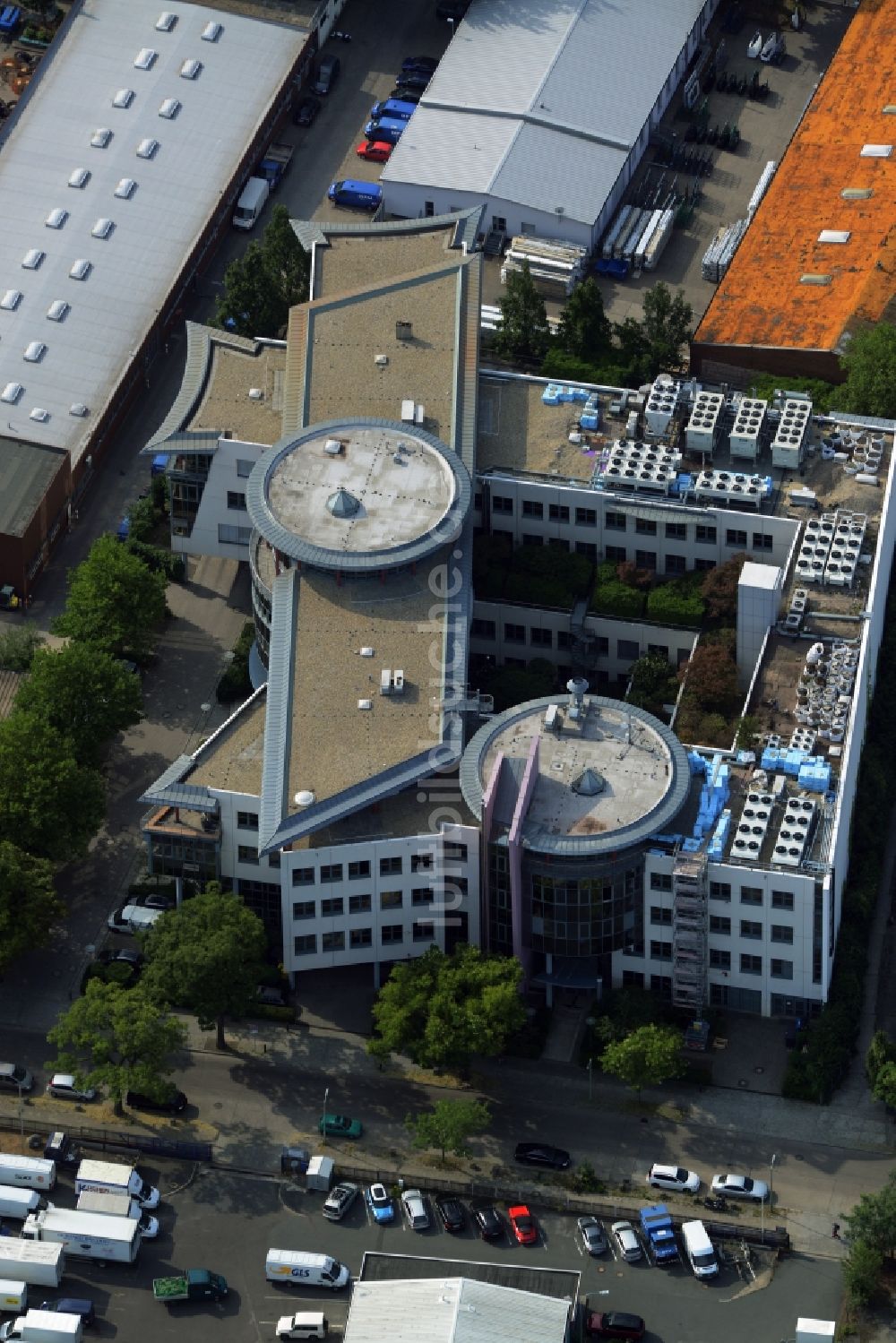 Berlin von oben - Bürogebäude von Infopark an der Kitzingstraße im Ortsteil Marienfelde in Berlin