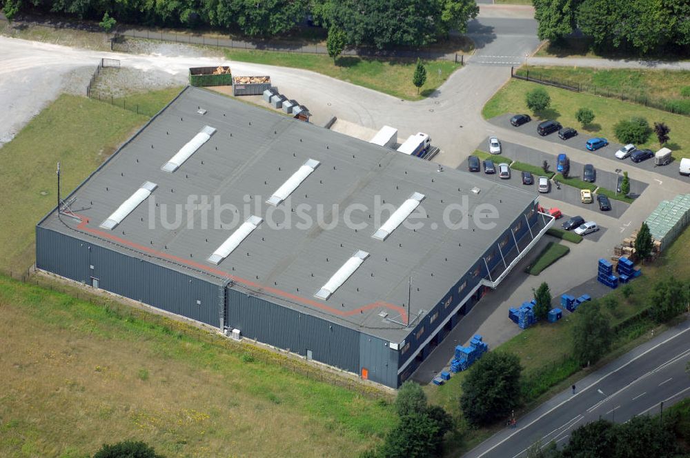 Bergkamen - Rünthe aus der Vogelperspektive: Bürogebäude mit Logistikzentrum der Finnveden Bulten GmbH in Bergkamen-Rünthe