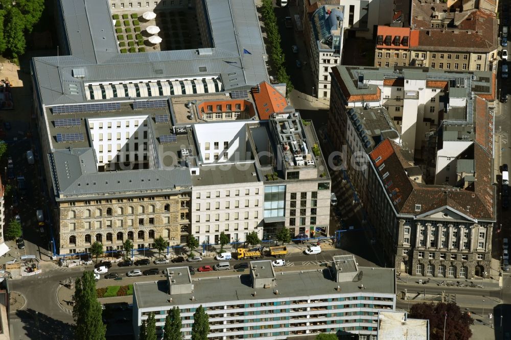 Luftbild Berlin - Bürogebäude an der Mohrenstraße- Mauerstraße im Ortsteil Mitte in Berlin, Deutschland