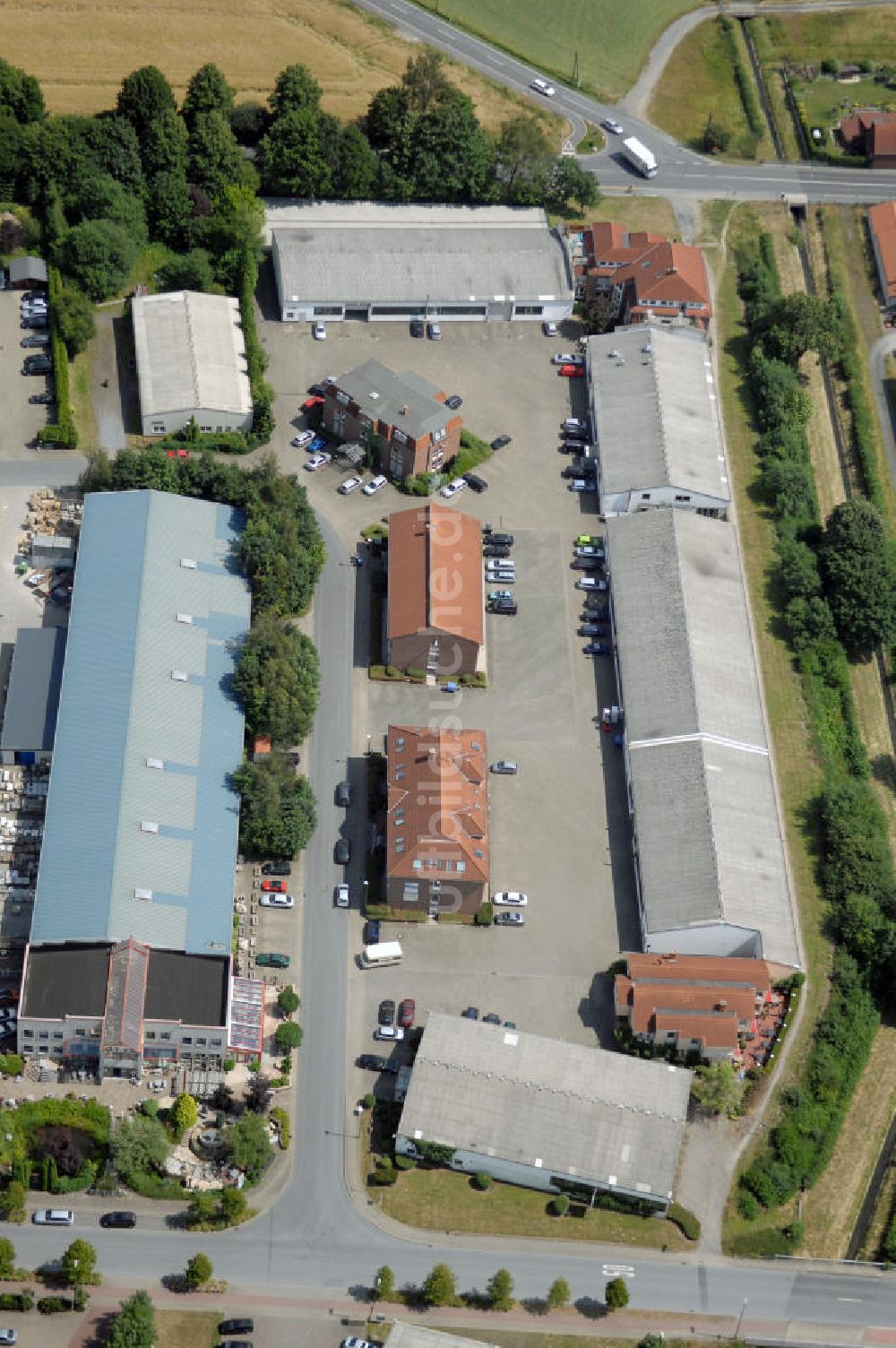 Luftaufnahme Kamen-Heeren - Bürogebäude und Produktionshallen im Gewerbegebiet Südfeld / Widestrasse in Kamen-Heeren