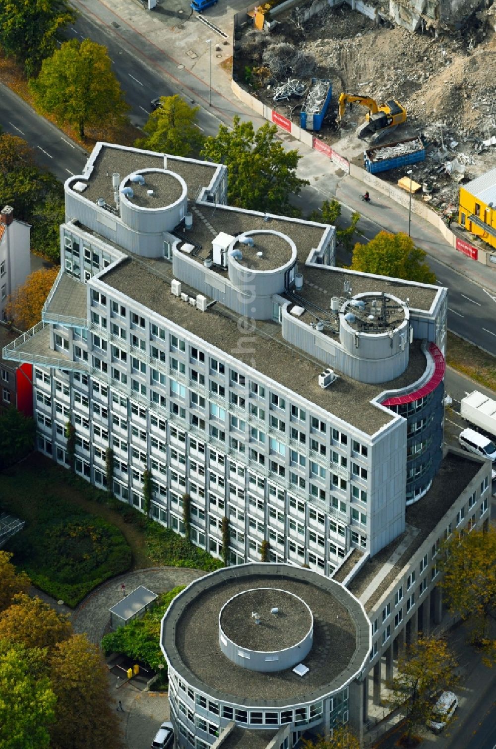 Luftaufnahme Hannover - Bürogebäude Tri Tower am Schiffgraben in Hannover im Bundesland Niedersachsen, Deutschland