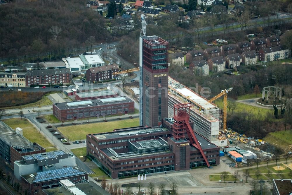 Gelsenkirchen aus der Vogelperspektive: Bürogebäude des Verwaltungs- und Geschäftshauses der Vivawest Wohnen GmbH in Gelsenkirchen im Bundesland Nordrhein-Westfalen