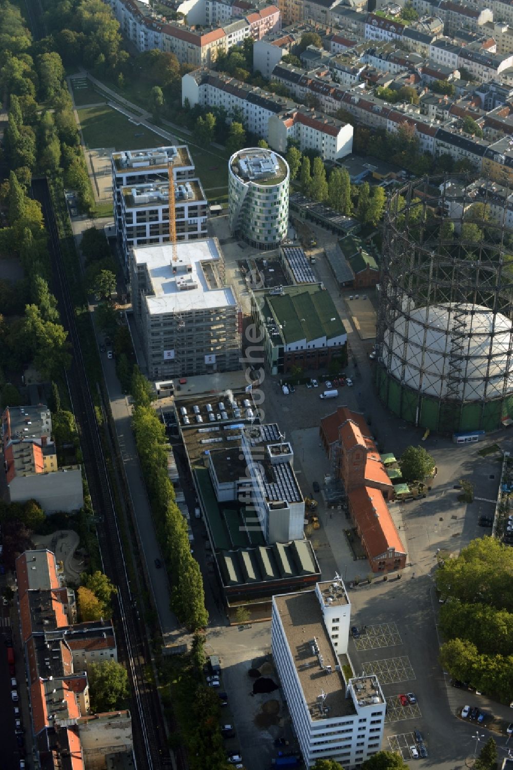 Berlin von oben - Bürogebäude und Wissenschaftseinrichtungen am EUREF-Campus im Ortsteil Schöneberg in Berlin