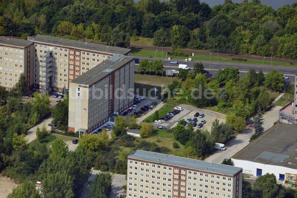 Berlin von oben - Bürogebäudekomplex in Berlin Marzahn