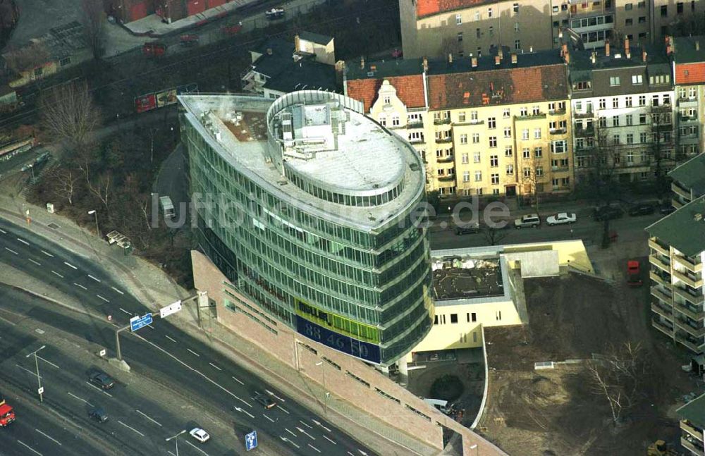 Berlin von oben - Bürohaus am Halensee am Autobahnzubringer im Bereich des Kurfürstendamm