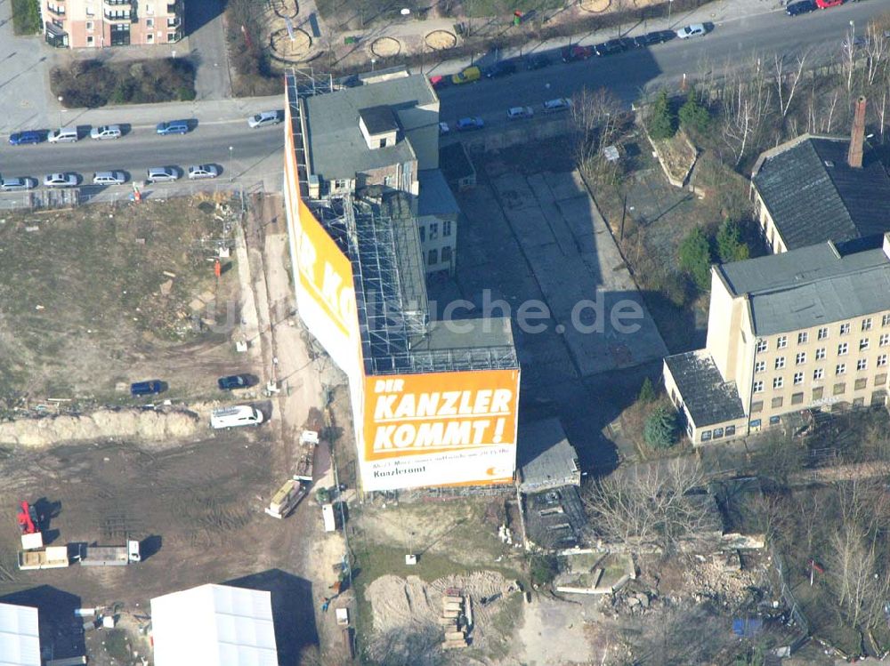 Berlin Mitte aus der Vogelperspektive: Bürohaus Leipzigerstraße / Wilhelmstraße