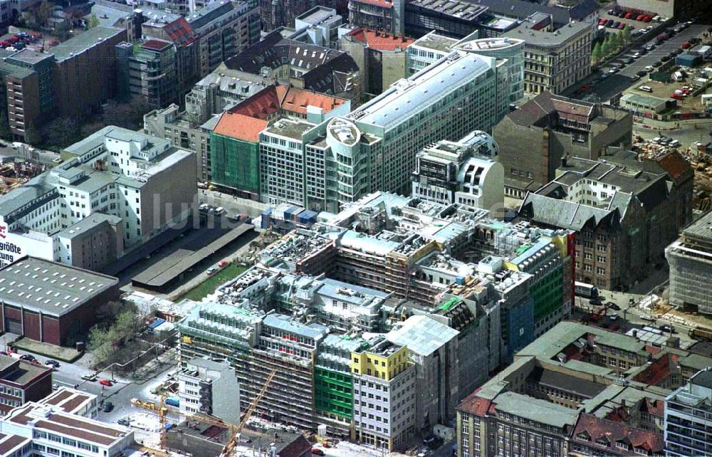 Luftbild Berlin - Bürohausbau von Aldo Rossi an der Schützenstraße.