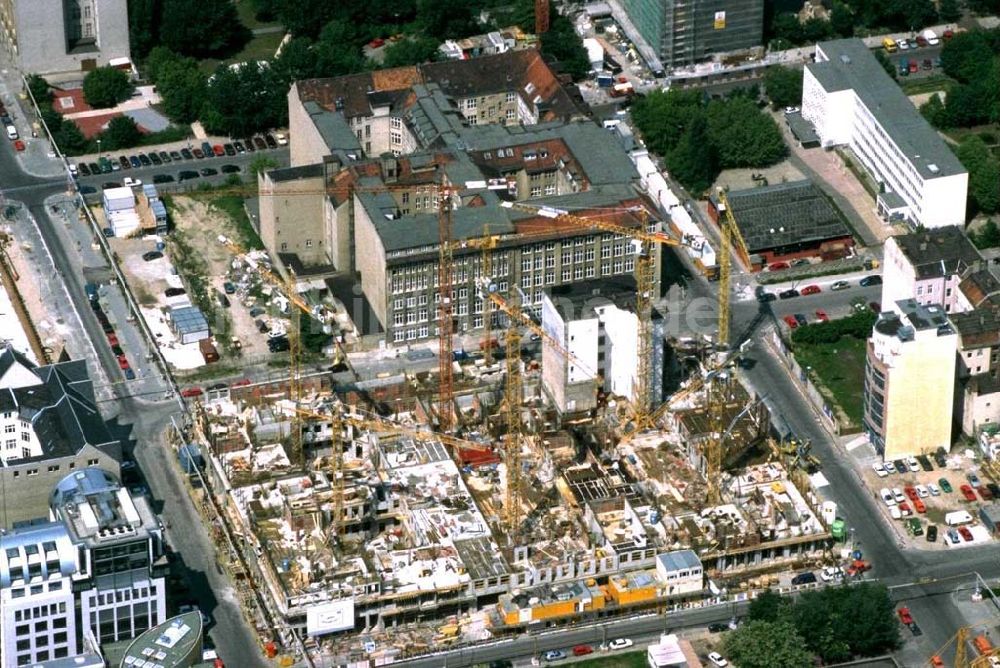 Luftaufnahme Berlin - Bürohausbau an der Schützenstraße in Berlin - Mitte hinter dem CheckPoint Charly