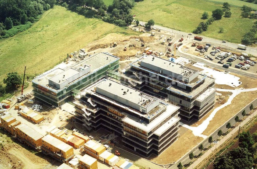 Frankfurt am Main von oben - Bürohausbaustelle im Stadteil Schwalbach in Frankfurt / Main.