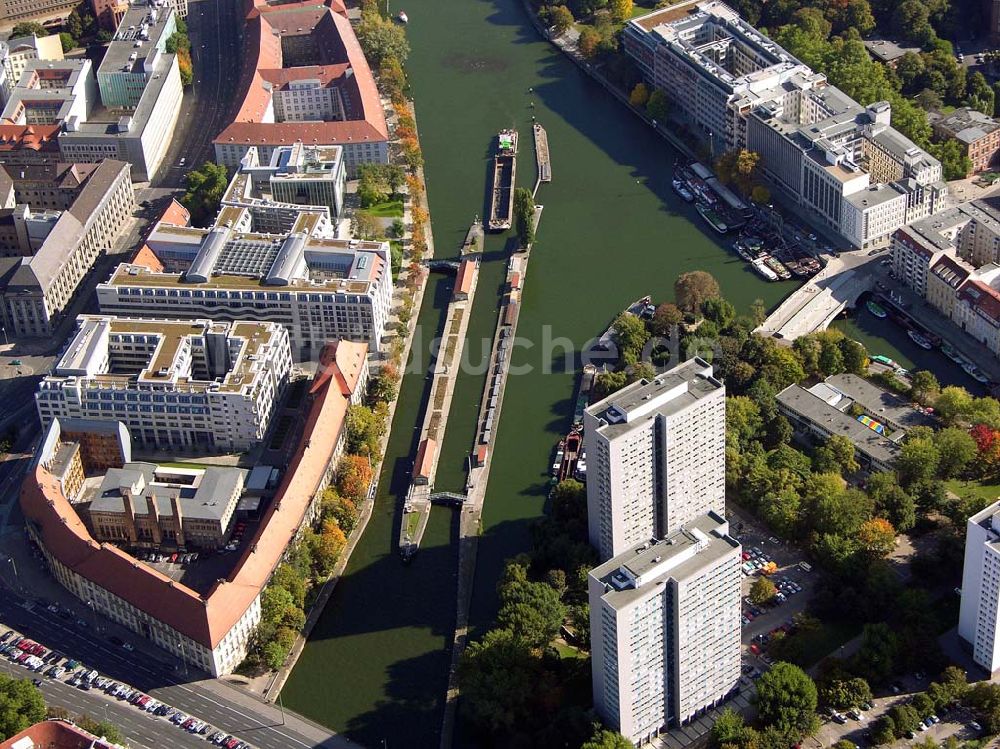 Luftaufnahme Berlin - Bürohauses am Auswärtigen Amt am Spittelmarkt in Berlin - Mitte