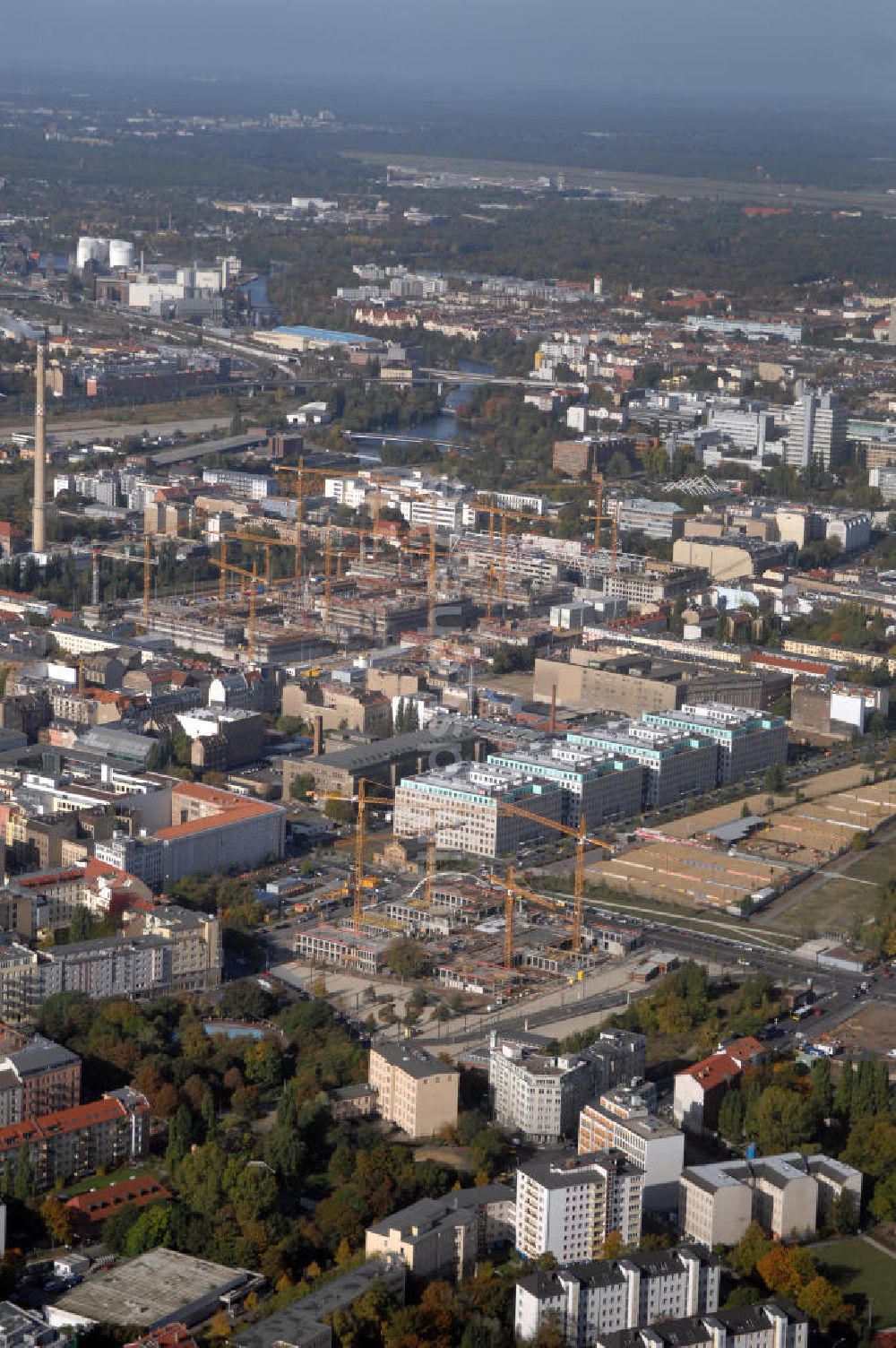 Luftbild Berlin - Bürohausnebau am Nordbahnhof Berlin