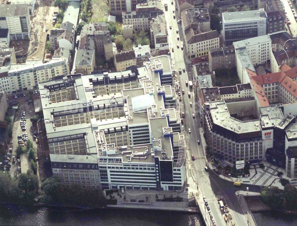 Luftbild Berlin - Bürohausneubau Jannowitzcenter am S-Bahnhof Jannowitzbrücke