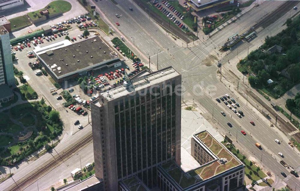 Berlin - Marzahn von oben - Bürohochhaus Pyramide an der Rhinstraße.