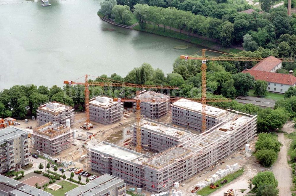 Berlin Hohenschönhausen von oben - 25.06.1995 Bürokomplexbau Hohenschönhausen am Obersee