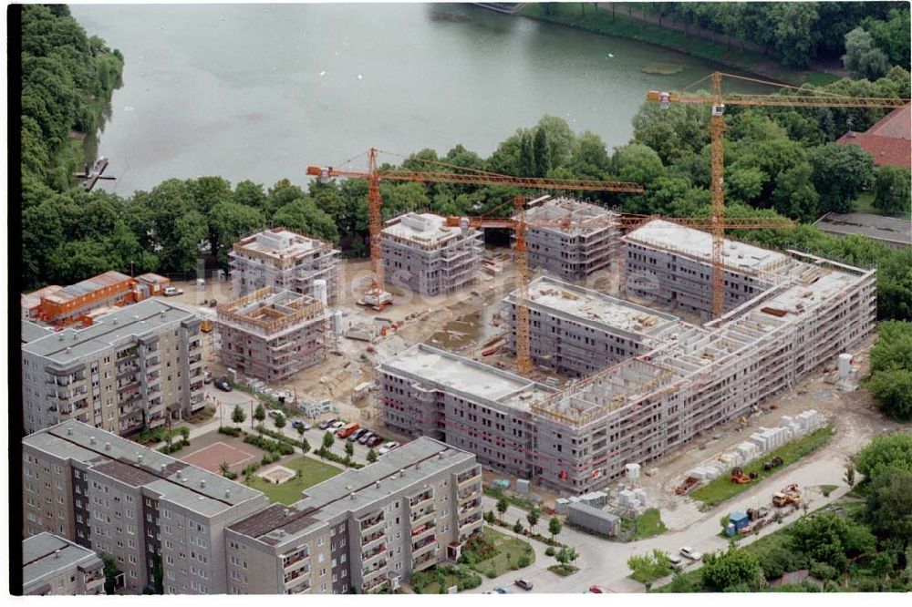 Luftaufnahme Berlin Hohenschönhausen - 25.06.1995 Bürokomplexbau Hohenschönhausen am Obersee