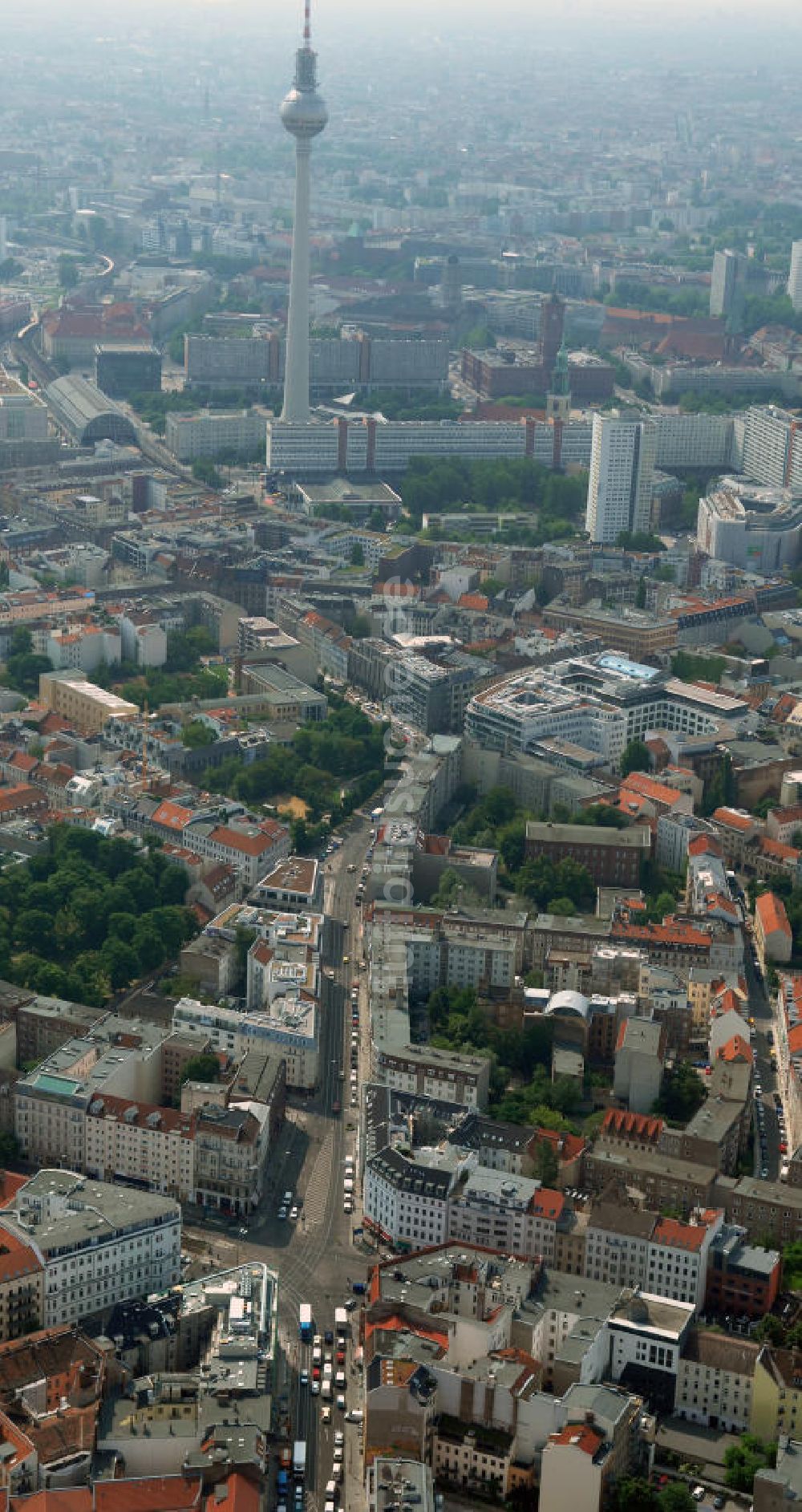 Luftbild Berlin - Brunnenstrasse / Torstrasse in 10119 Berlin - Mitte am Rosenthaler Platz