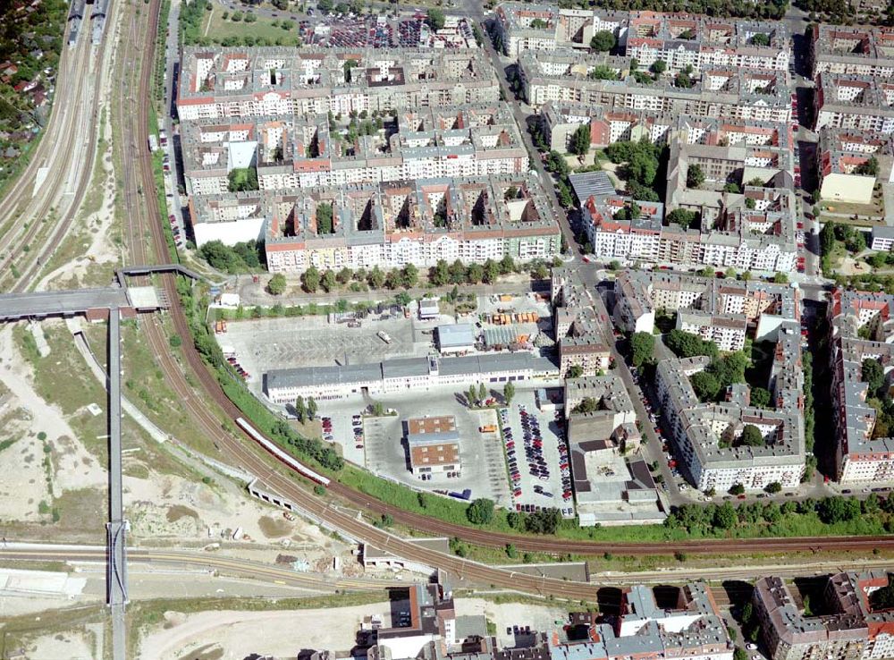 Berlin - Prenzlauer Berg aus der Vogelperspektive: BSR-Depot an der Schönhauser Allee in Berlin-Prenzlauer Berg