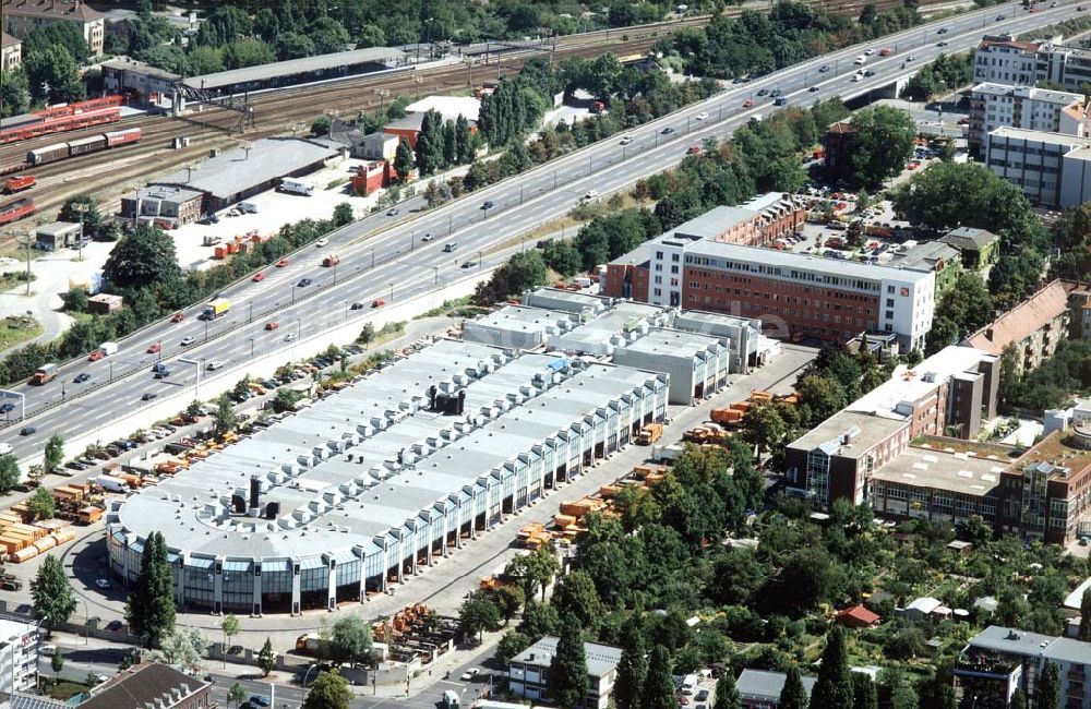 Luftaufnahme Berlin - Tempelhof - BSR-Hof an der Ringbahnstraße in Berlin-Tempelhof.