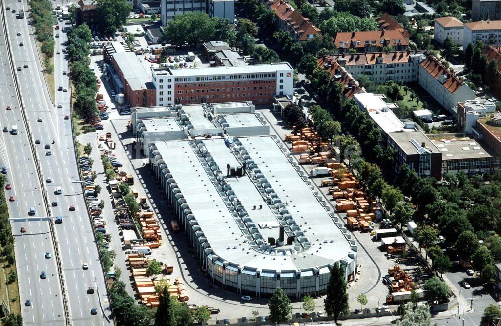 Berlin - Tempelhof von oben - BSR-Hof an der Ringbahnstraße in Berlin-Tempelhof.