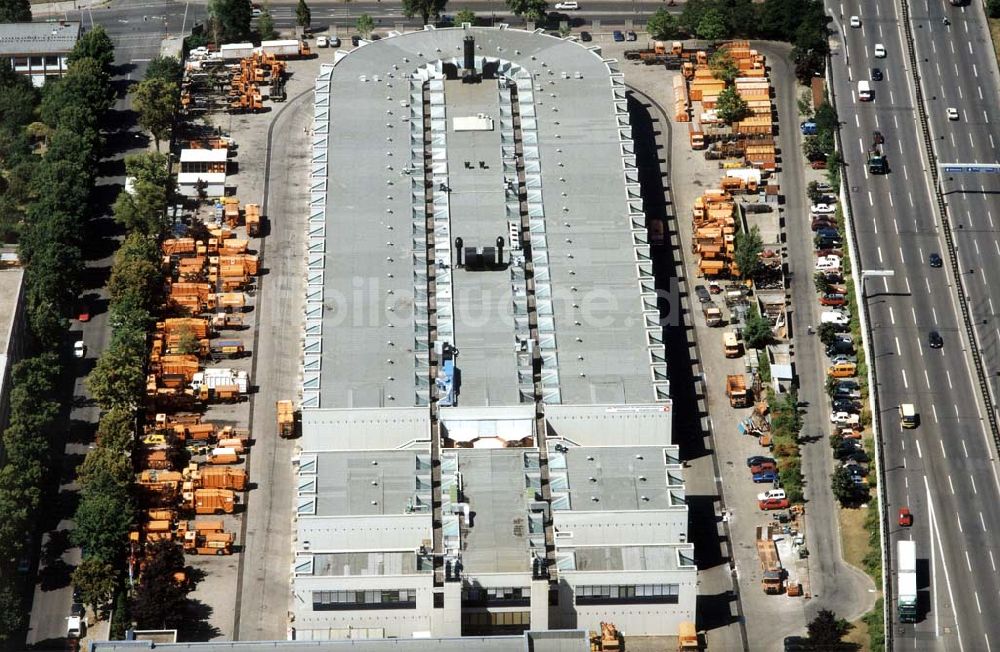 Luftaufnahme Berlin - Tempelhof - BSR-Logistikzentrum an der Ringbahnstraße in Berlin - Tempelhof.