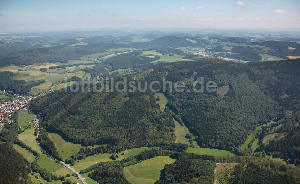 Luftbild Diemelsee - Buchenwälder am Nationalpark Diemelsee, einem Weltnaturerbegebiet der UNESCO