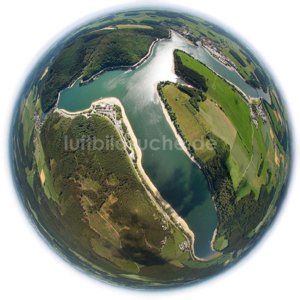 Diemelsee von oben - Buchenwälder am Nationalpark Diemelsee, einem Weltnaturerbegebiet der UNESCO