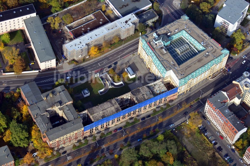 Leipzig von oben - Bugra Messehaus und Gutenberg-Galerie mit Ramada Hotel Leipzig City Centre in Leipzig im Bundesland Sachsen