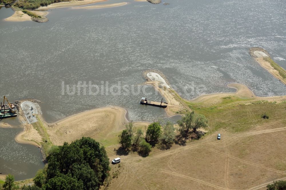 Frankfurt (Oder) aus der Vogelperspektive: Buhnen- Landschaft an den Uferbereichen der Oder Flussverlaufes in Frankfurt (Oder) im Bundesland Brandenburg