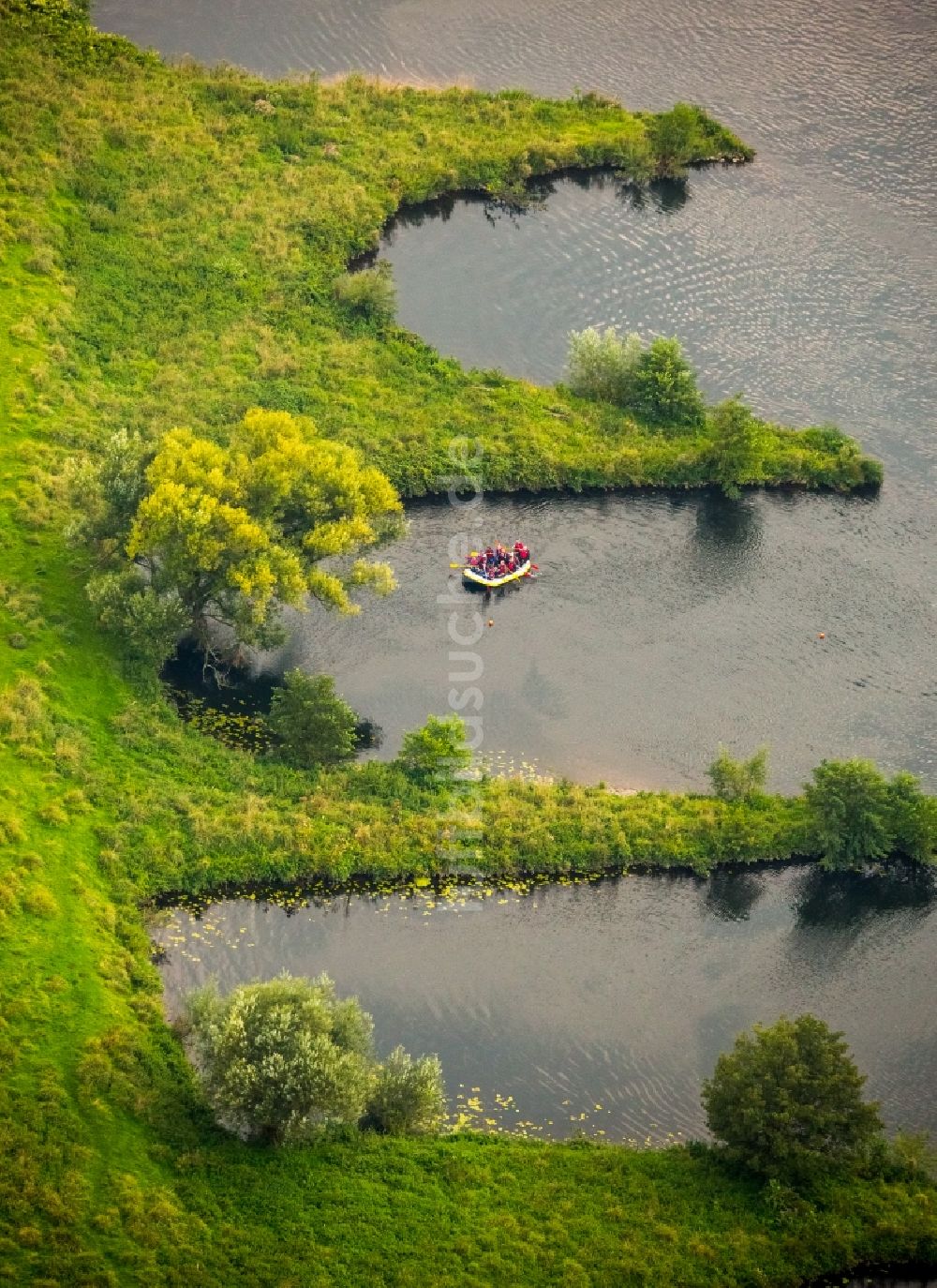 Hattingen aus der Vogelperspektive: Buhnen- Landschaft an den Uferbereichen der Ruhr Flussverlaufes in Hattingen im Bundesland Nordrhein-Westfalen