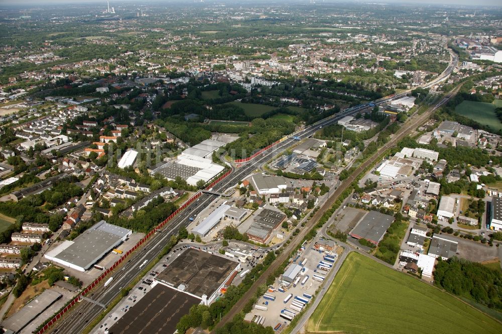 Luftbild Essen - Bundesautobahn 40 in Essen im Bundesland Nordrhein-Westfalen