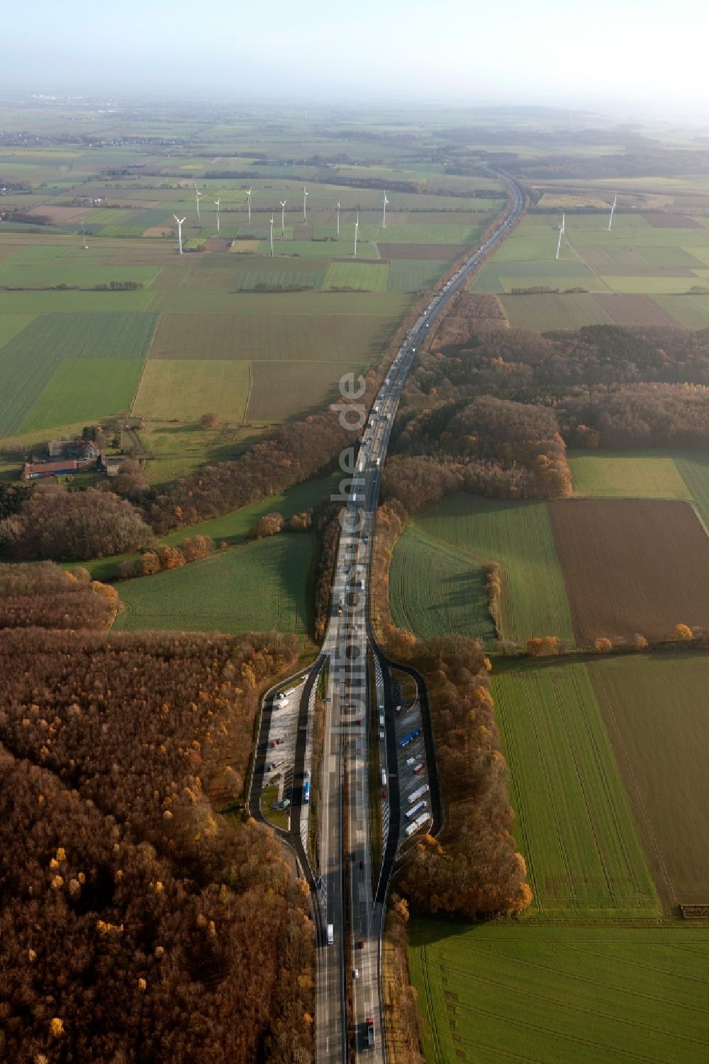 Unna von oben - Bundesautobahn 44 und die Europastraße 331 in Unna im Bundesland Nordrhein-Westfalen