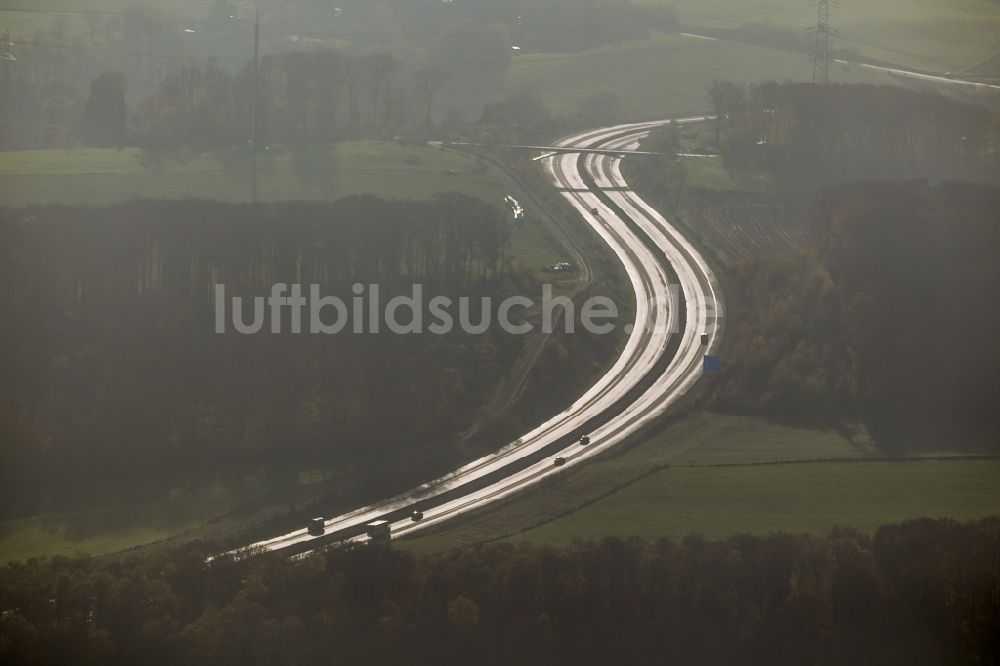 Essen aus der Vogelperspektive: Bundesautobahn A46 zwischen Essen- Kupferdreh und Velbert im Ruhrgebiet in Nordrhein-Westfalen