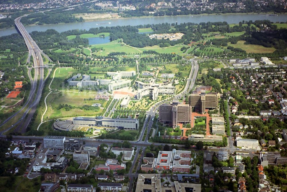 Luftaufnahme Bonn - Bundesbehörden und Ministerien am Robert-Schuhmann-Platz in Bonn in Nordrhein-Westfalen