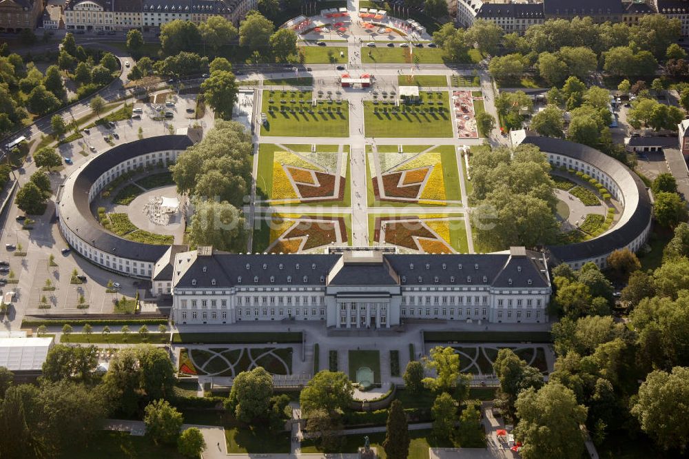 Koblenz aus der Vogelperspektive: Bundesgartenschau Buga 2011 am Kurfürstlichen Schloss in Koblenz