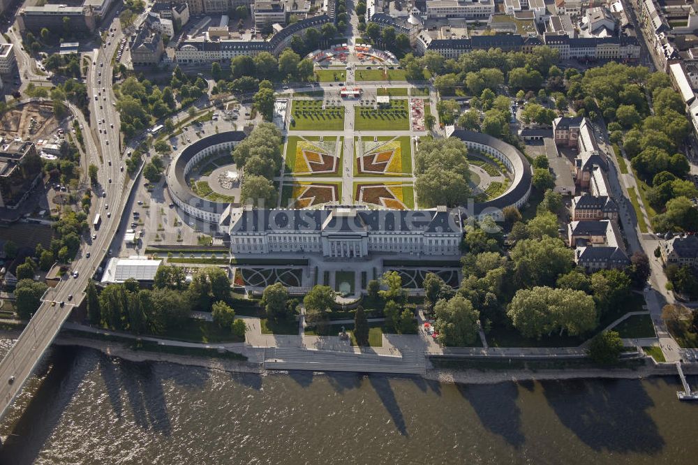 Luftaufnahme Koblenz - Bundesgartenschau Buga 2011 am Kurfürstlichen Schloss in Koblenz