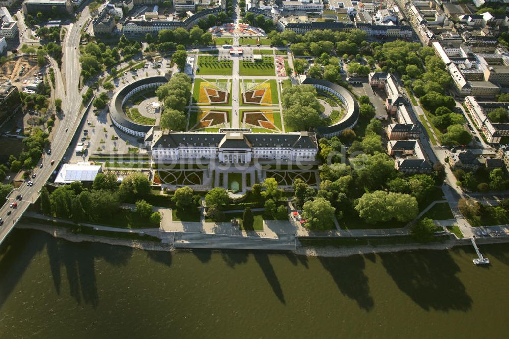 Koblenz von oben - Bundesgartenschau Buga 2011 am Kurfürstlichen Schloss in Koblenz