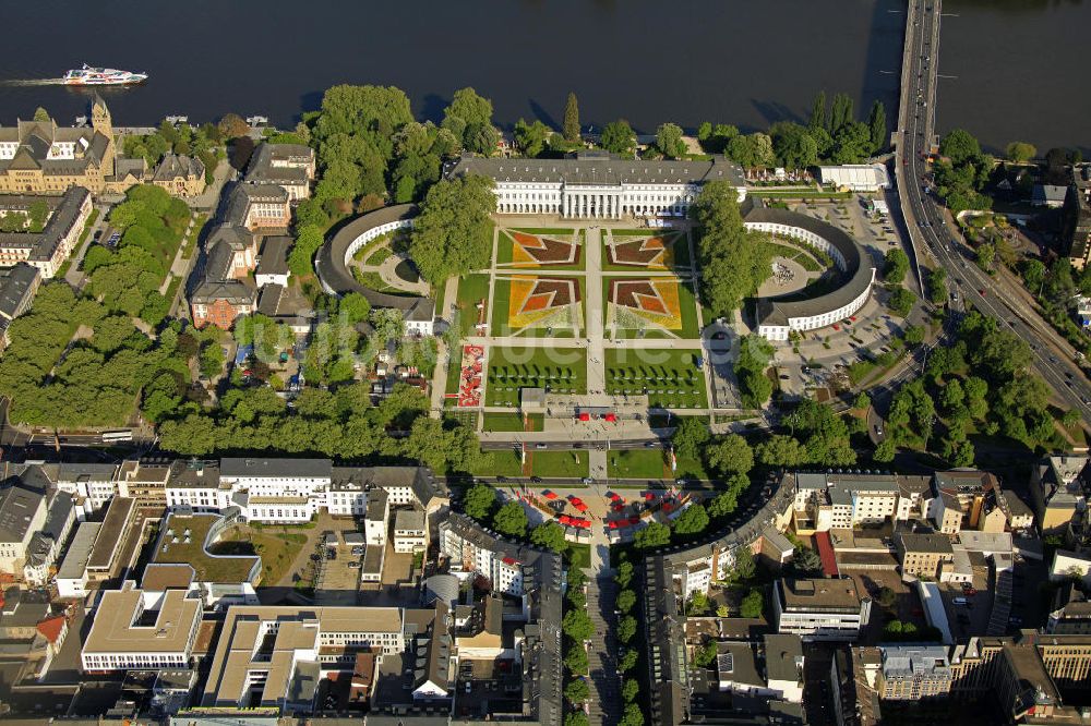 Koblenz aus der Vogelperspektive: Bundesgartenschau Buga 2011 am Kurfürstlichen Schloss in Koblenz