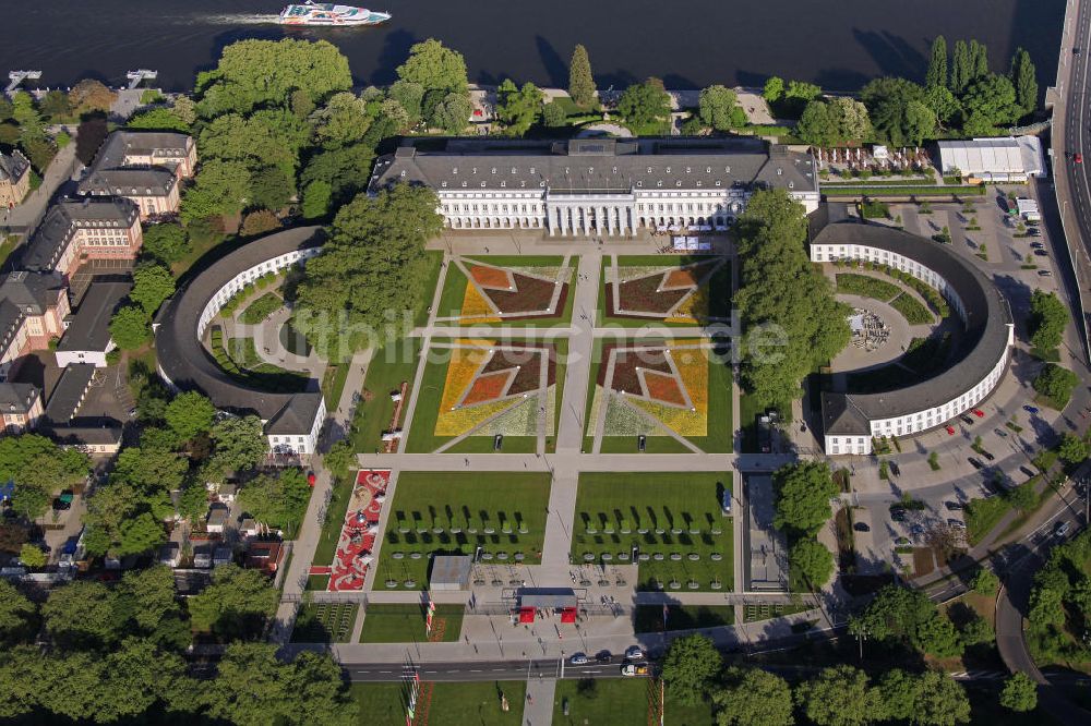 Koblenz von oben - Bundesgartenschau Buga 2011 am Kurfürstlichen Schloss in Koblenz