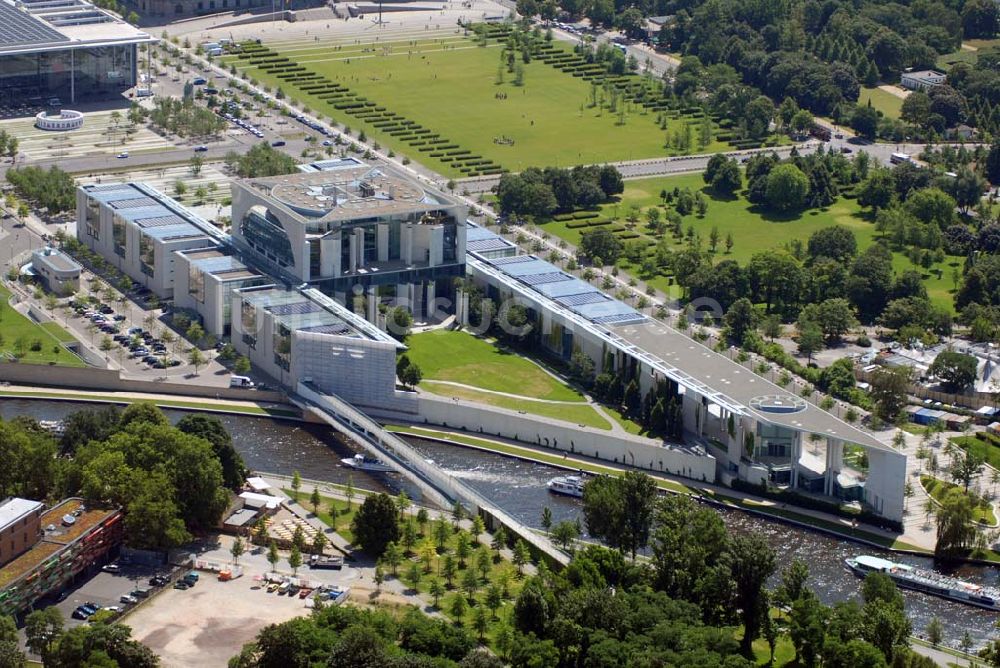 Berlin aus der Vogelperspektive: Bundeskanzleramt und Regierungsviertel in Berlin